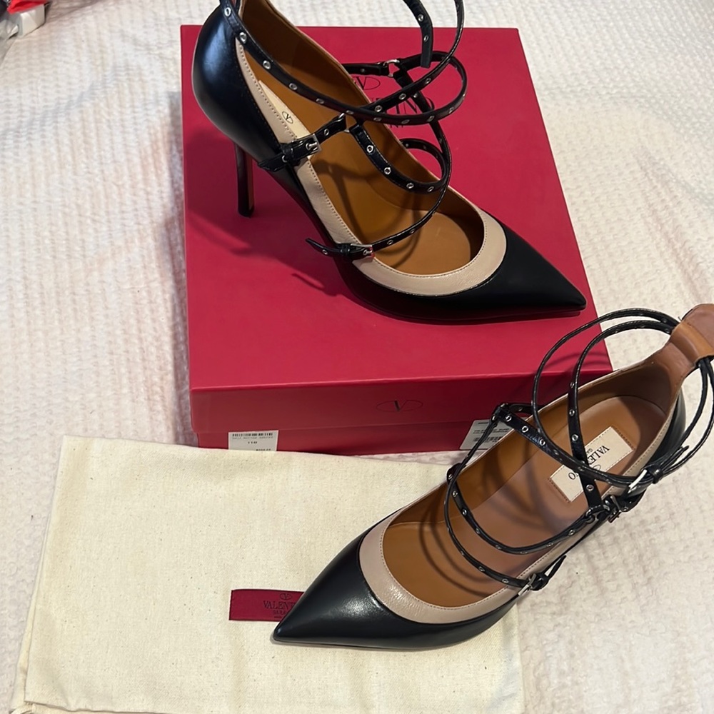 Valentino Garavani Black and Beige Pointed-Toe Strappy Heels